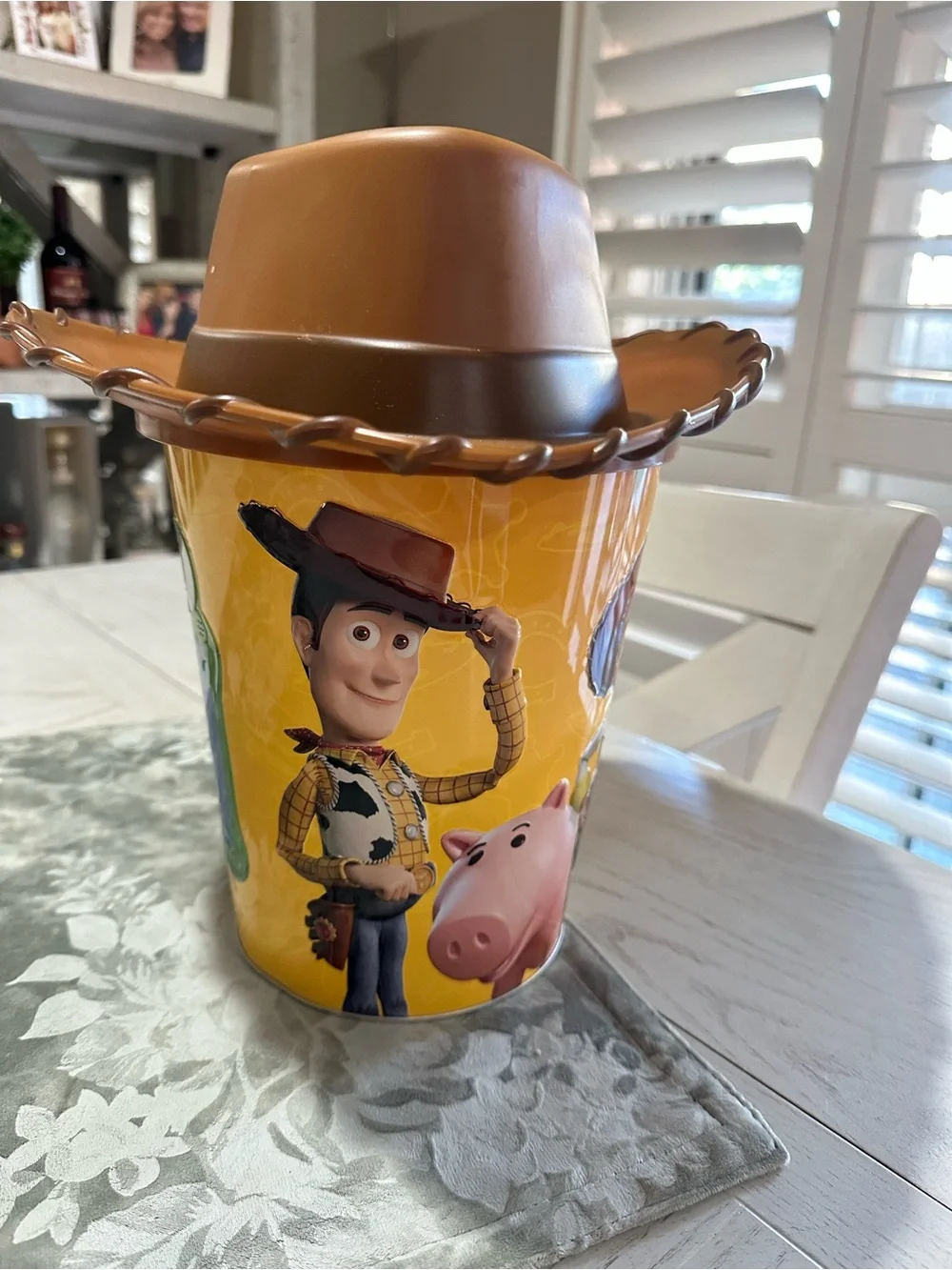Woody bucket Party Favor Cup - Brown & Yellow